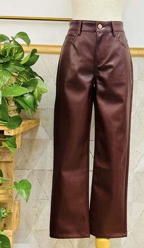 Pantalón polipiel burdeos
